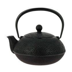 Tetera Iwachu Seigaiha Negra 650 ml | Hierro Colado Japonés Artesanal