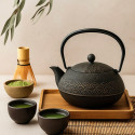 Tetera Iwachu Seigaiha Negra-Dorada 900 ml | Hierro Colado Japonés